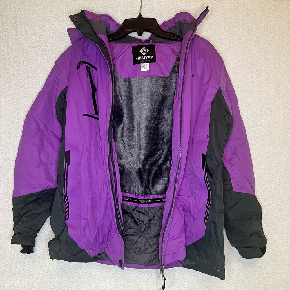 gemyse / women’s waterproof windproof ski snow winter jacket size medium